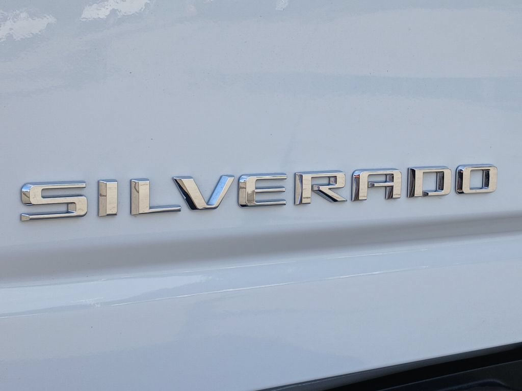 Certified Used 2025 Summit White Chevrolet WT image 19