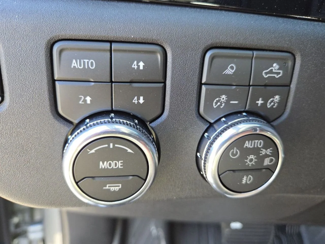 2026 GMC Sierra 2500HD SLT - Photo 8