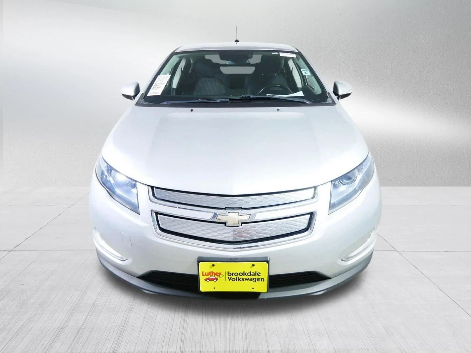 Used 2015 Chevrolet Volt Base with VIN 1G1RA6E42FU138927 for sale in Minneapolis, MN