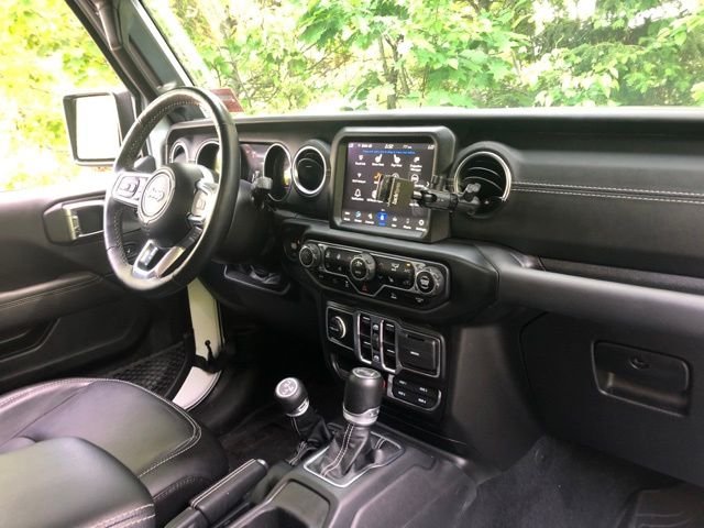 Used 2023 White Jeep Sahara 4xe image 17