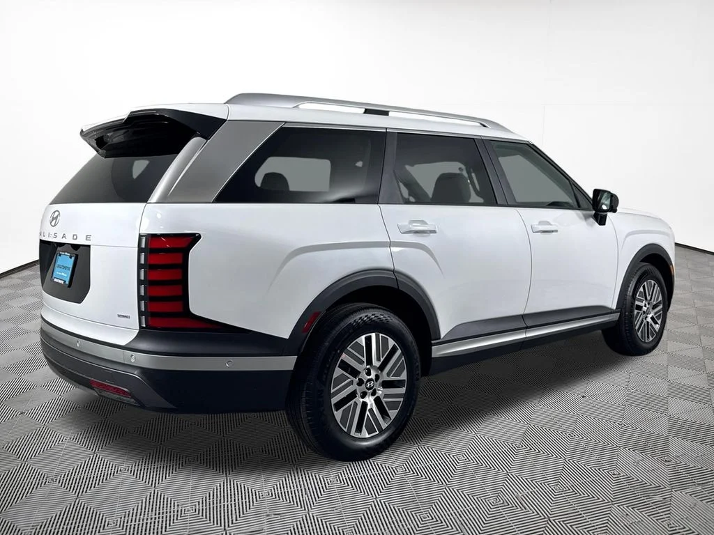 New 2026 White Hyundai SEL Premium image 9