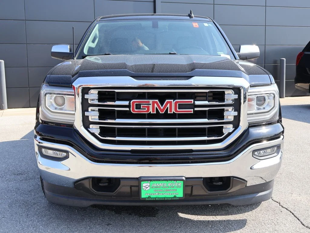 Used 2018 Black GMC SLT image 7