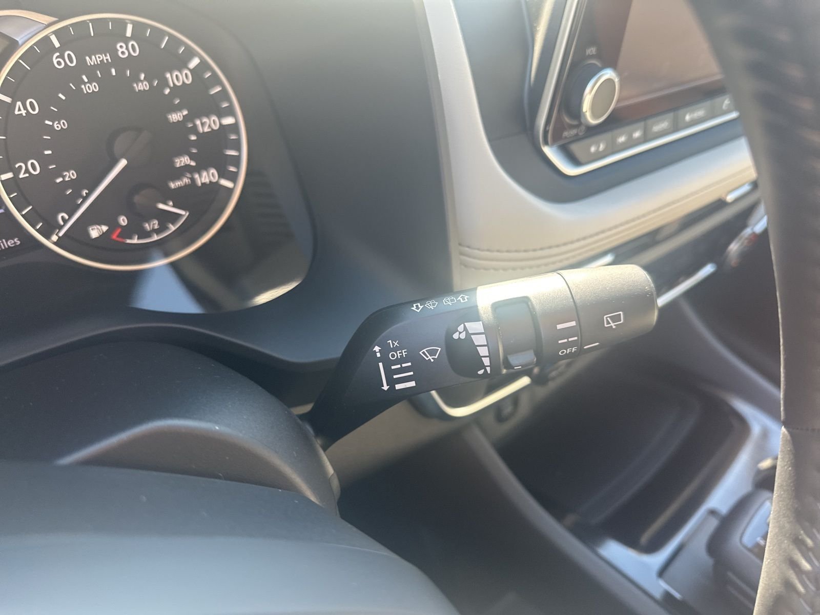 2025 Nissan Rogue SV - Photo 18