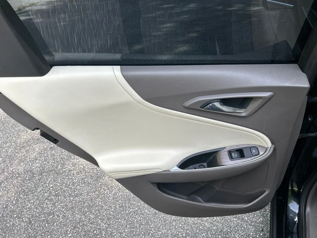 Used 2020 Black Chevrolet Premier image 25