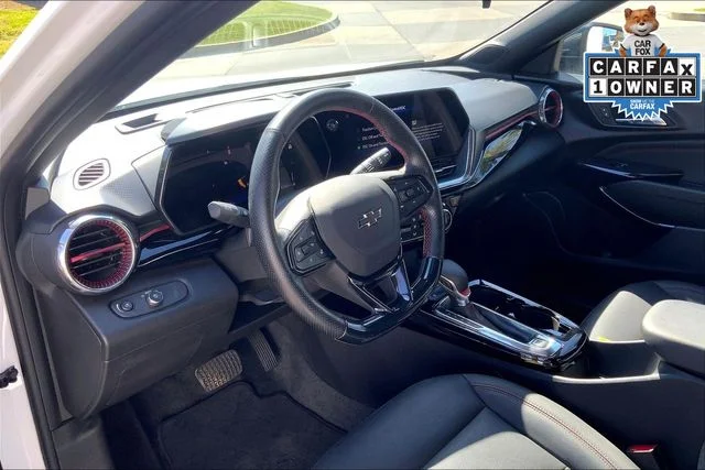 Used 2024 Summit White Chevrolet 2RS image 11