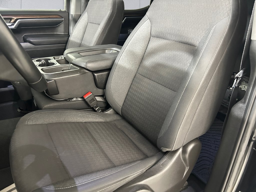 Used 2023 Black Chevrolet LT image 8
