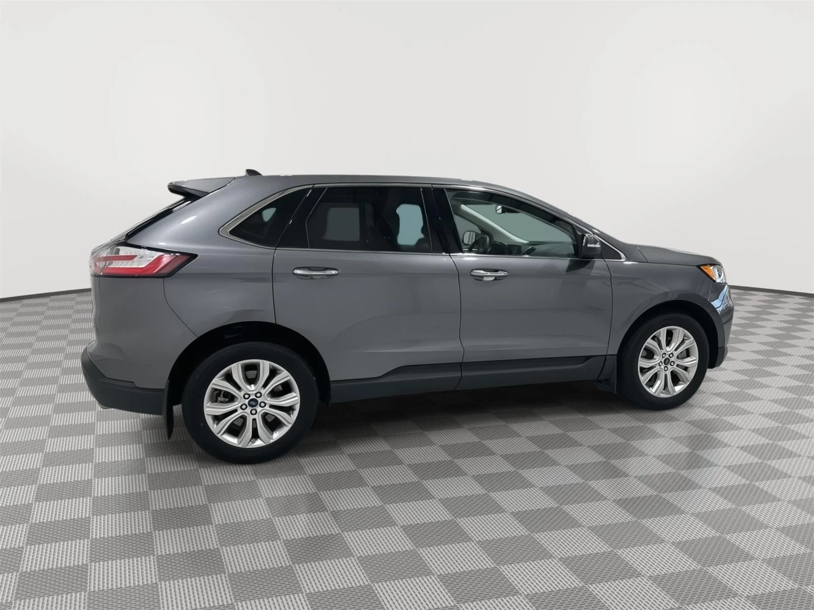 Used 2022 . Ford Titanium image 6