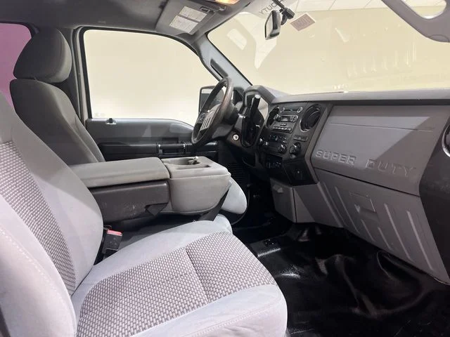 Used 2016 White Ford XL image 22