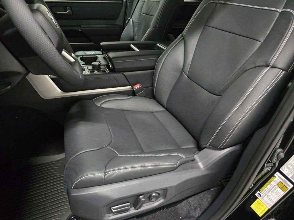 2026 Toyota Tundra Limited - Photo 28