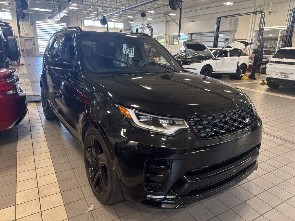 Used 2022 Black Land Rover HSE R-Dynamic image 3