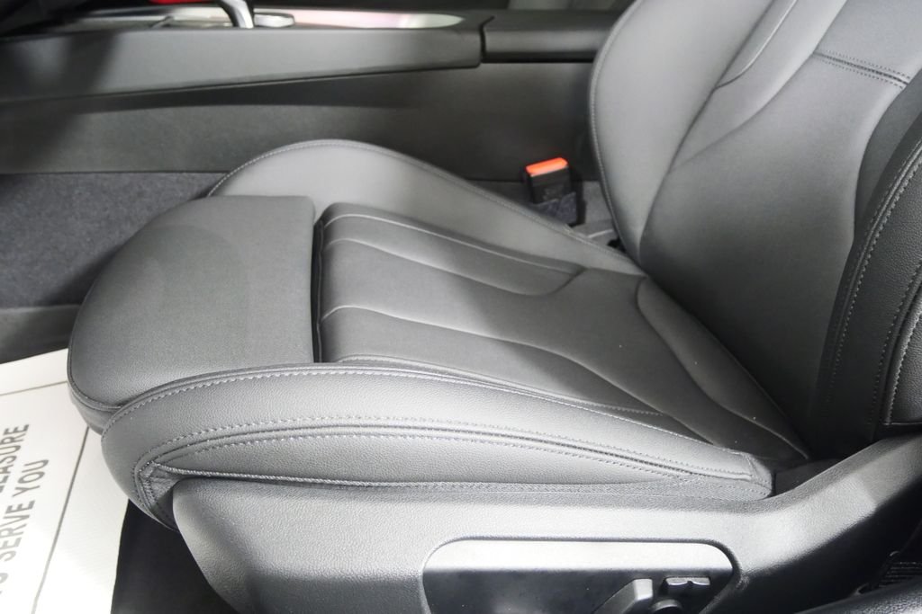 Used 2023 Not Available BMW sDrive30i image 12