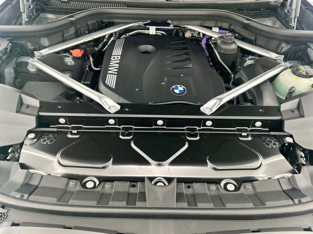New 2027 Gray Metallic BMW xDrive40i image 28