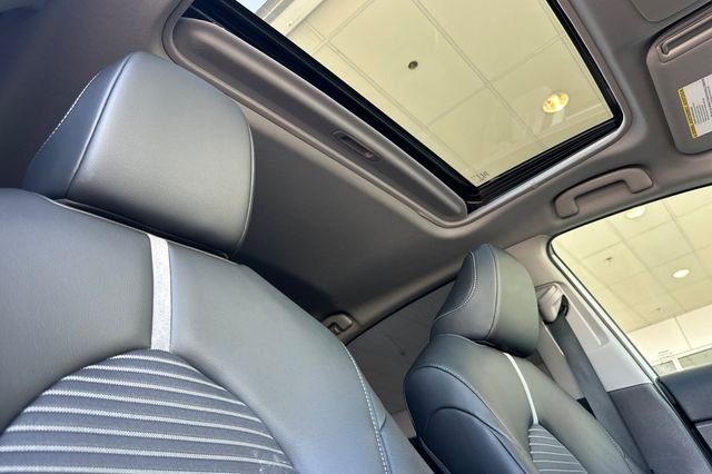 2023 Toyota Camry SE - Photo 15
