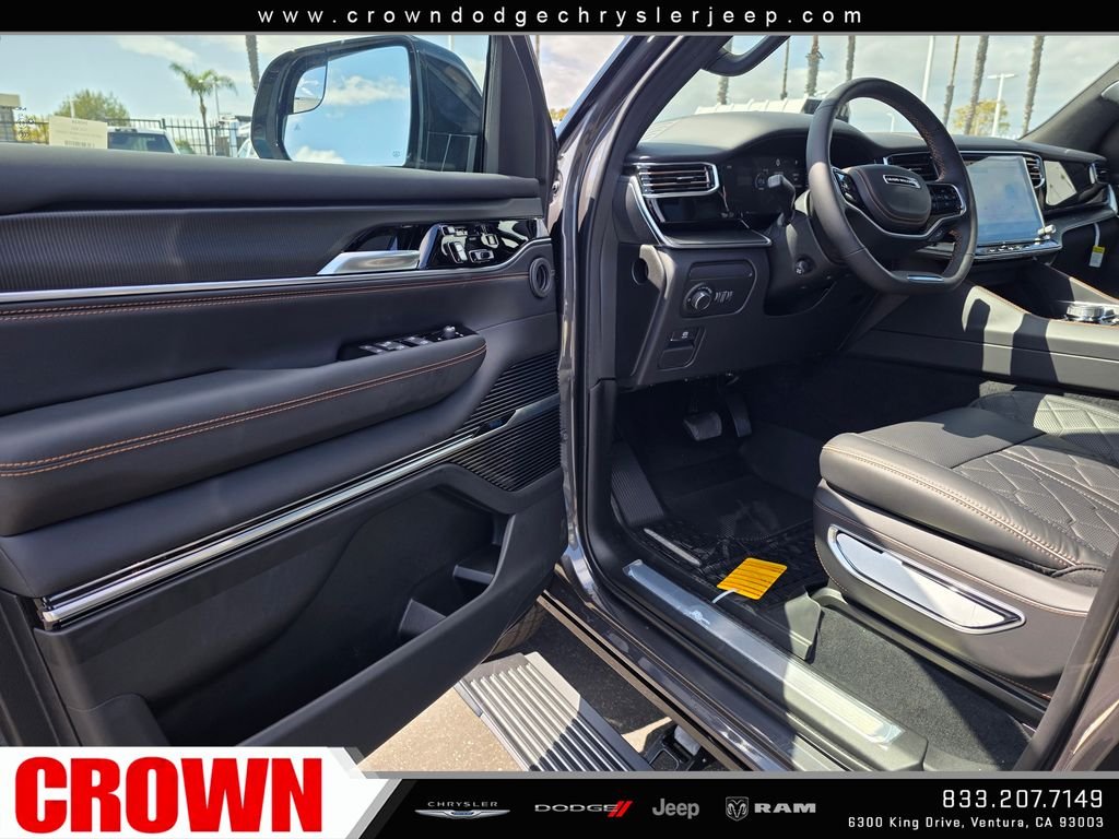 New 2026 Baltic-Gray Metallic Clear-Coat Exterior Paint Jeep Summit Reserve image 16