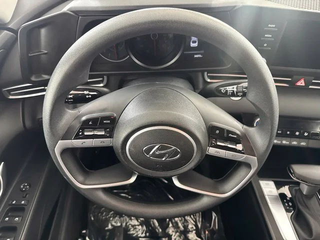 Used 2023 Red Hyundai SEL image 23