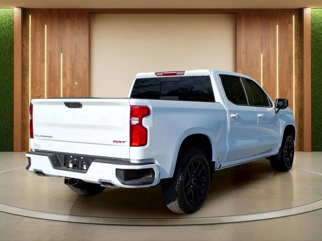 New 2026 Summit White Chevrolet RST image 33