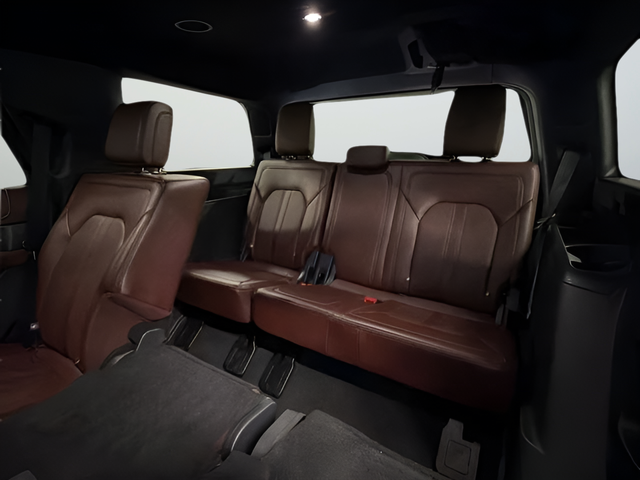 Used 2024 Silver Ford Limited image 33