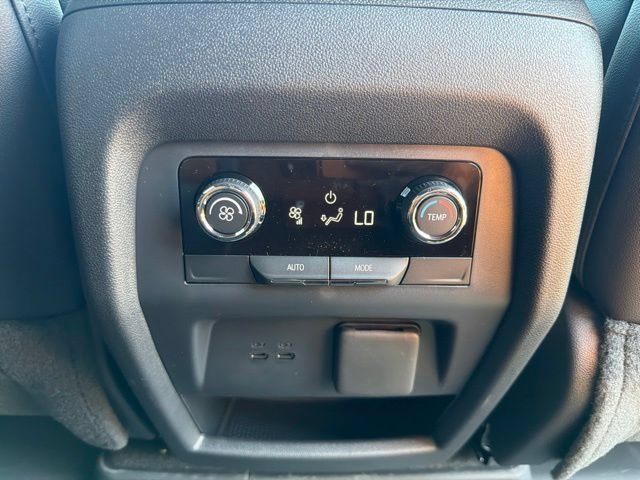 2027 Chevrolet Traverse Z71 - Photo 21