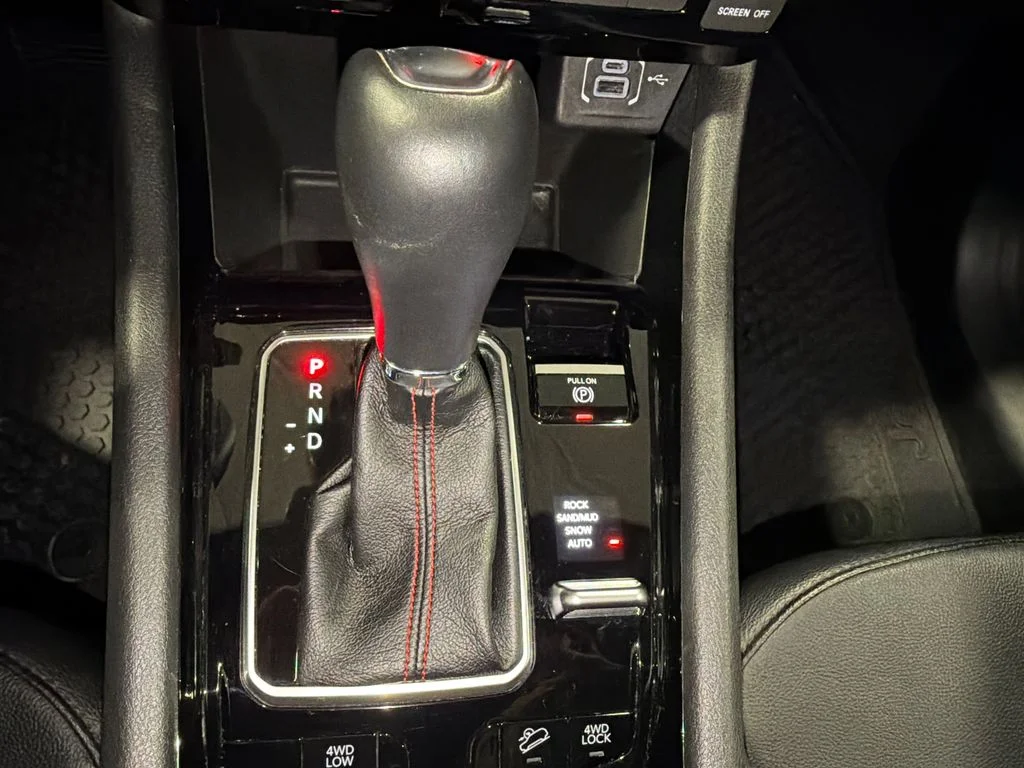 Certified Used 2025 Red Hot Pearlcoat Jeep Trailhawk image 37