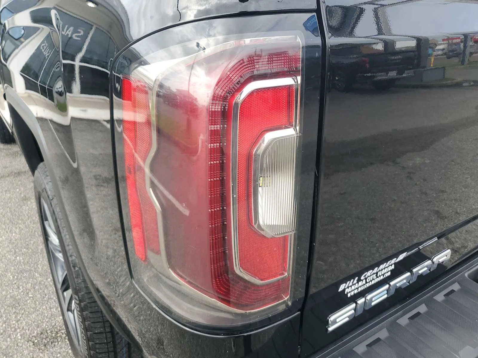 Used 2018 ONYX BLACK GMC SLT image 14