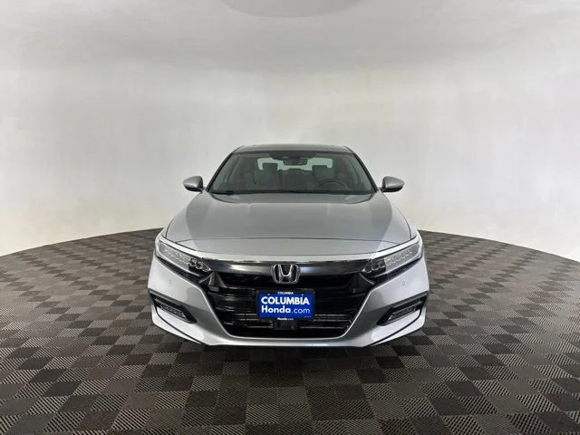 Used 2018  Honda Touring image 2