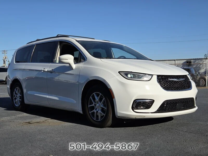 Used 2022 Bright White Clearcoat CHRYSLER TOURING L image 7