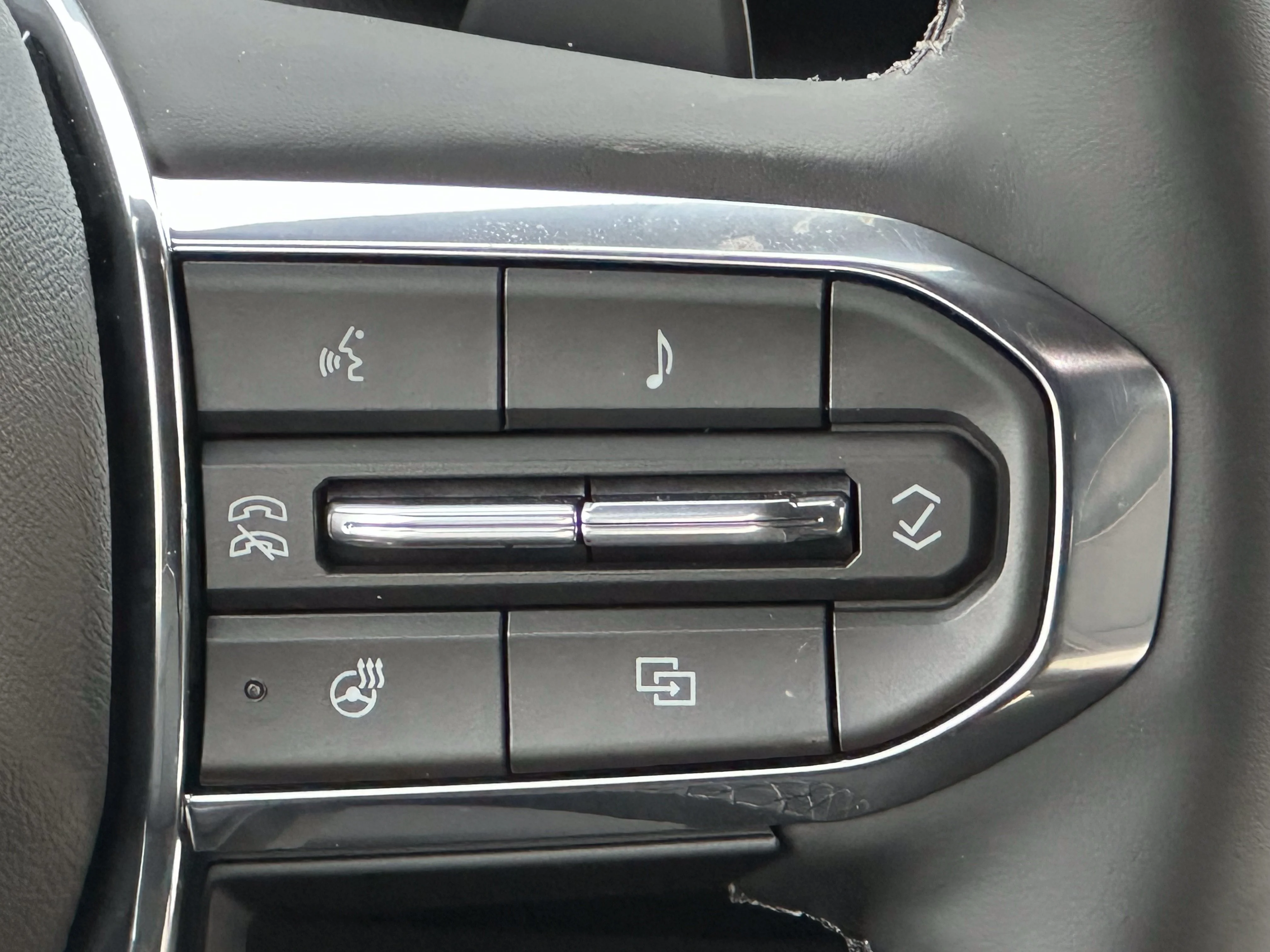 New 2026 Summit White GMC Elevation image 13
