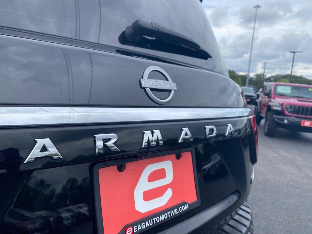 Used 2024 Black Nissan Platinum image 40