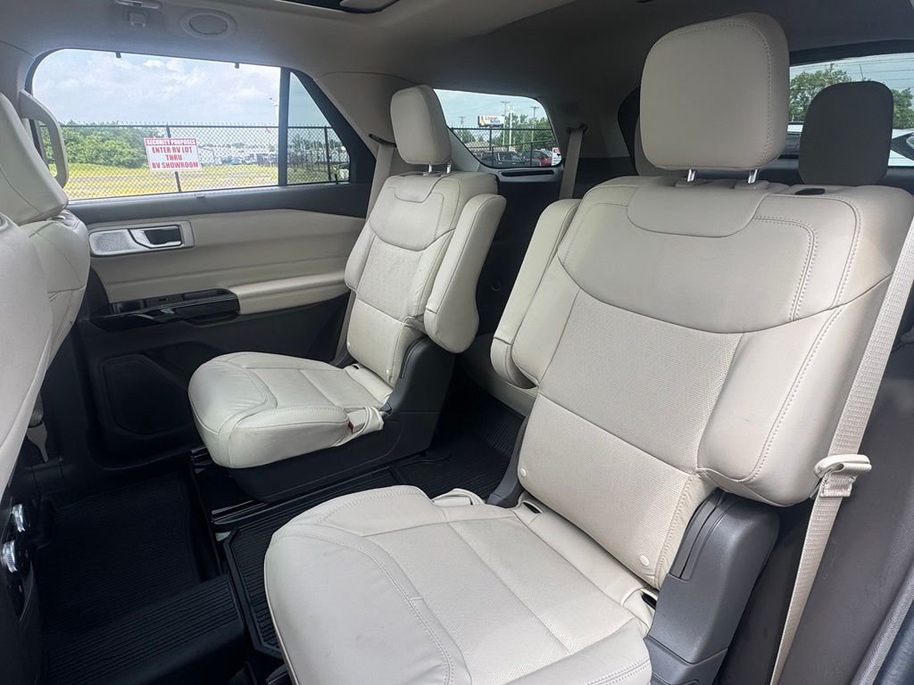 Used 2024 Blue Metallic Ford Platinum image 34