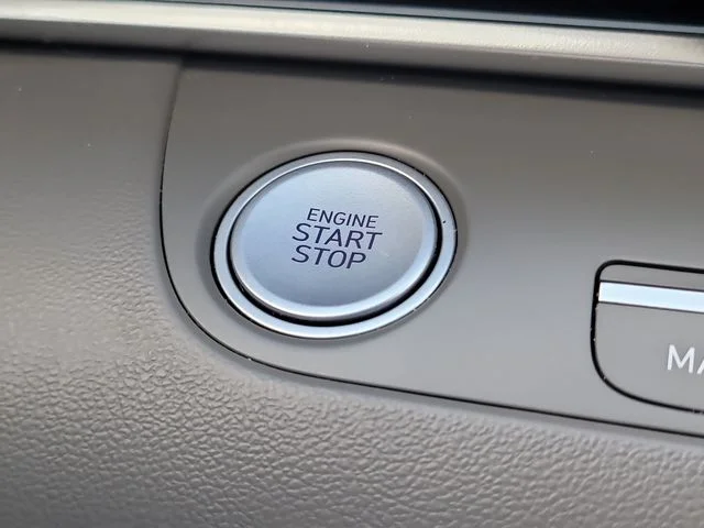 Used 2025  Hyundai SEL Convenience image 27