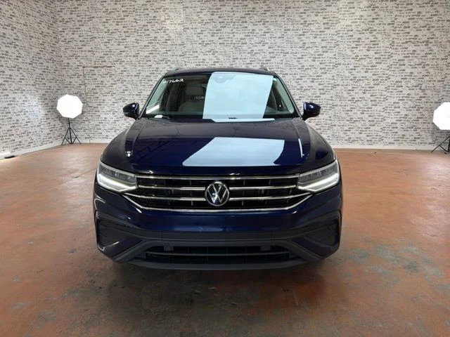 Used 2023 Atlantic Blue Metallic Volkswagen 2.0T SE image 2