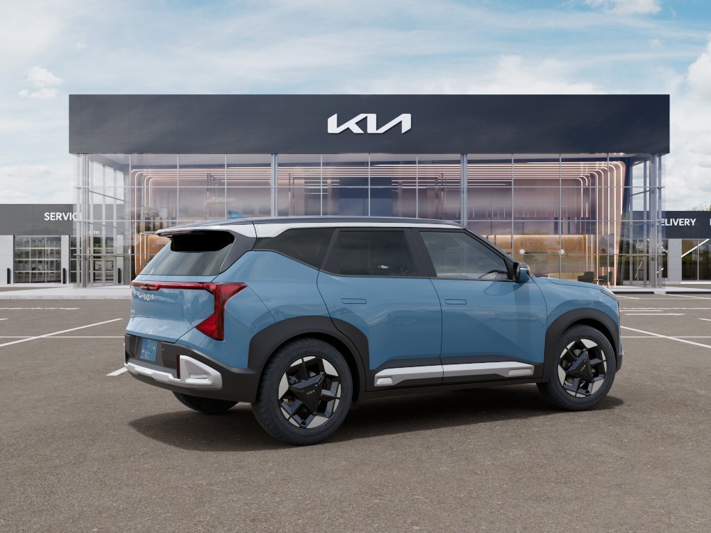New 2027 Frost Blue/Black Roof Kia S image 6