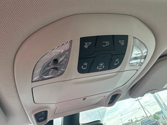 Used 2019 Gray Chrysler Limited image 15