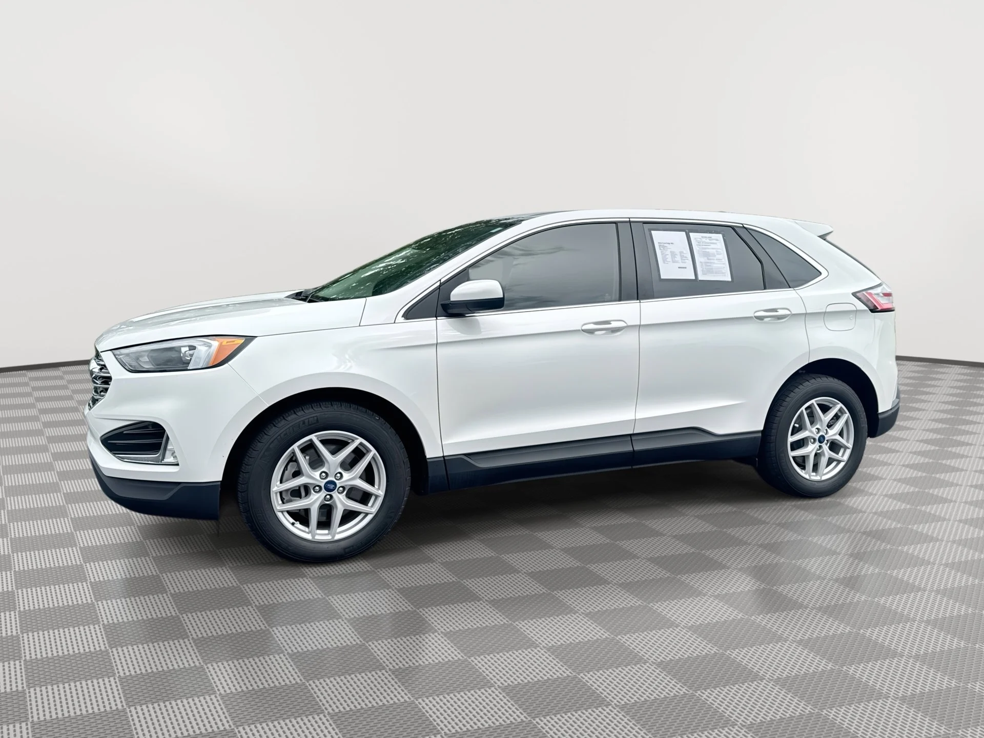 2022 Ford Edge SEL AWD's photo
