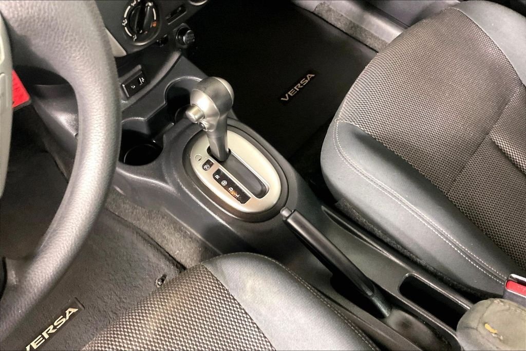 2017 Nissan Versa Sedan SV - Photo 15