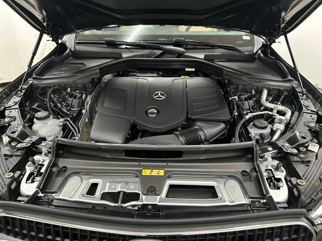 New 2027 Gray Mercedes-Benz GLC 300 image 12