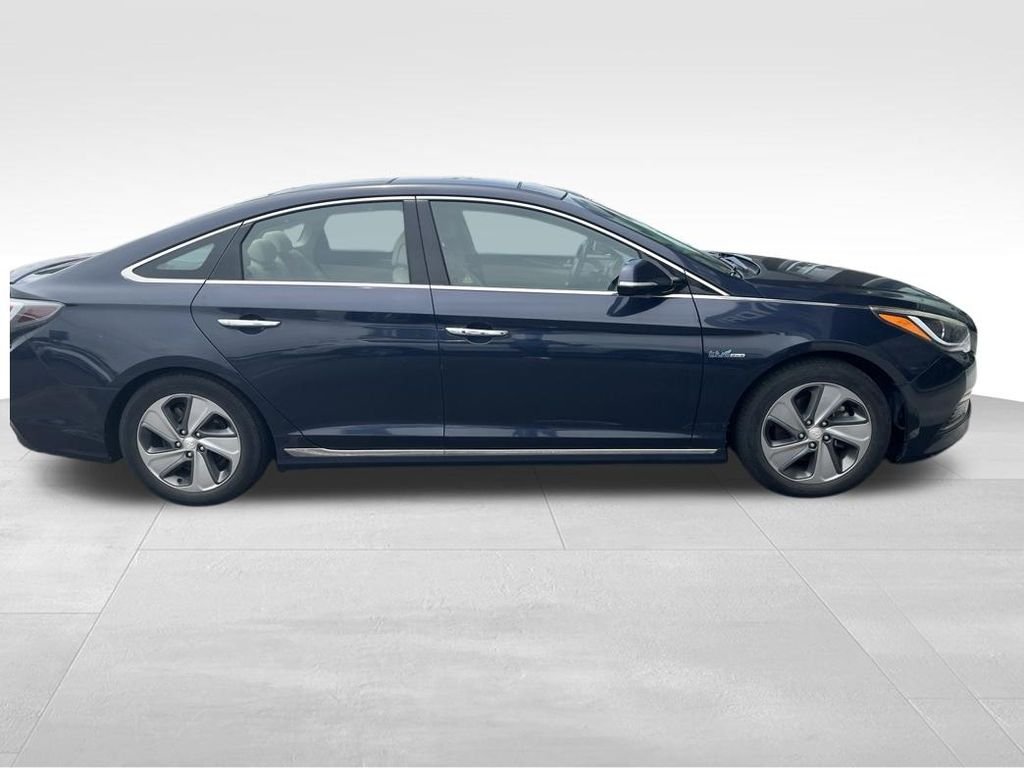 Used 2017 Blue Hyundai Limited image 14