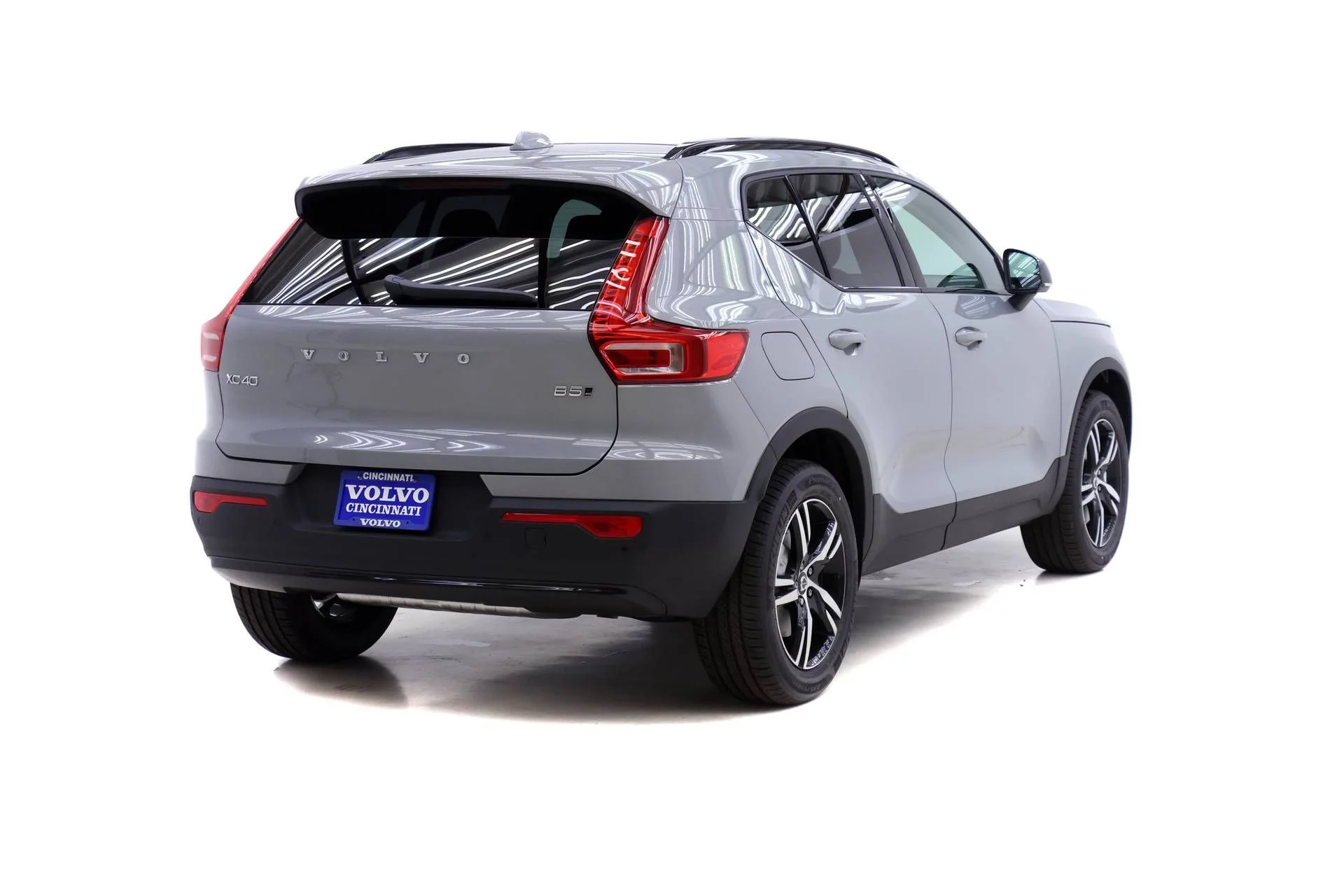 New 2026 Vapour Grey Volvo Core image 4