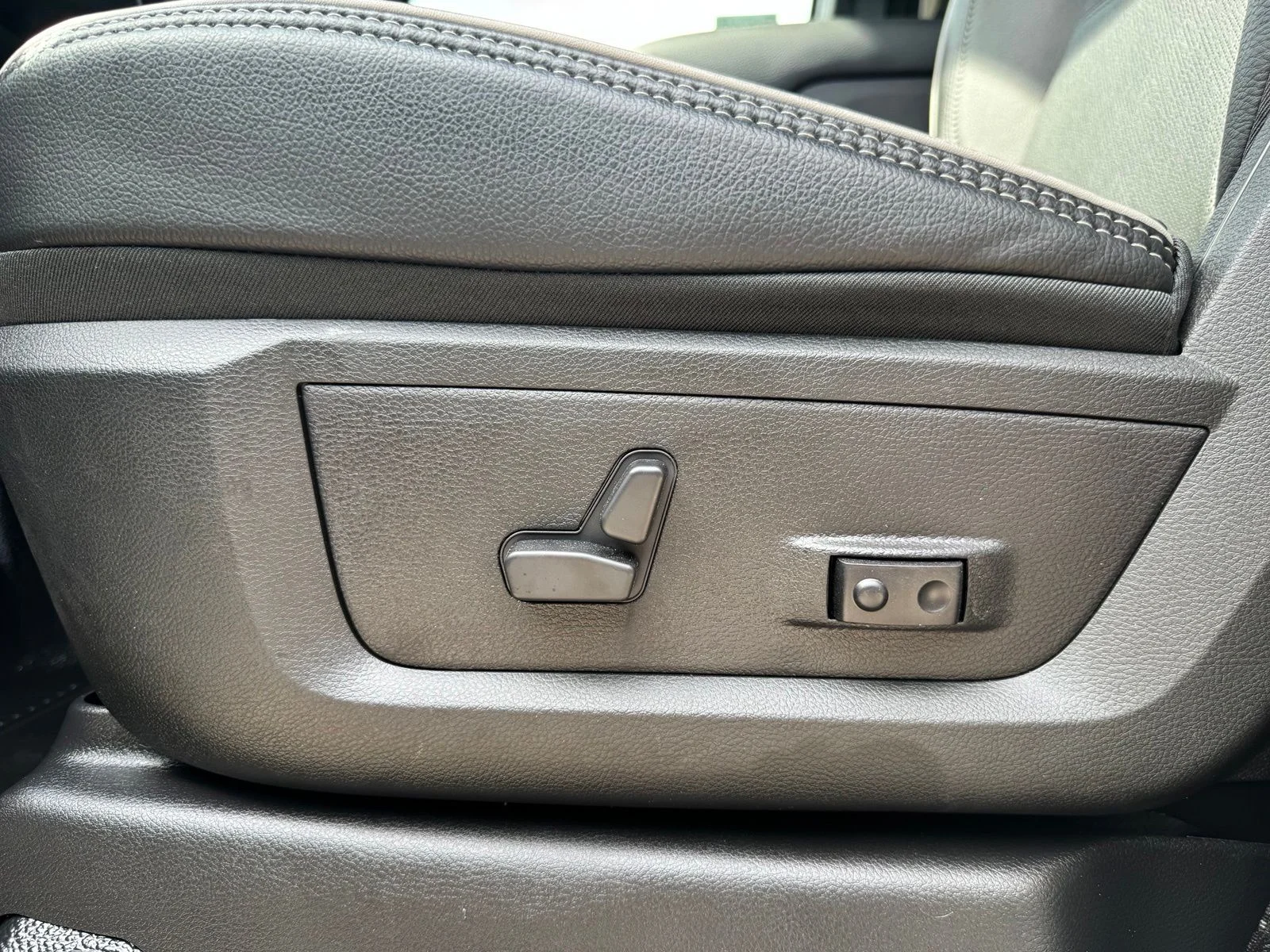 New 2026 Ceramic Gray Clearcoat RAM Laramie image 23