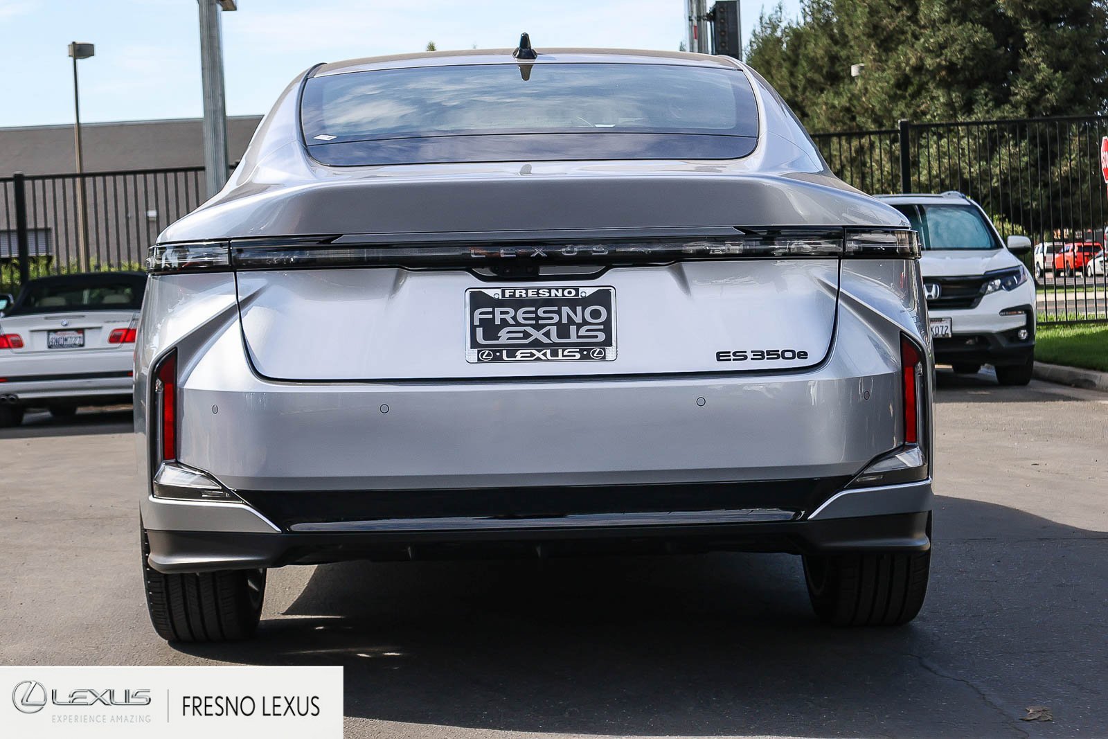 New 2026 Iridium Lexus ES 350e LUXURY image 5