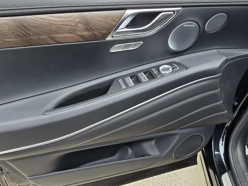 New 2026 Black Genesis 2.5T image 16