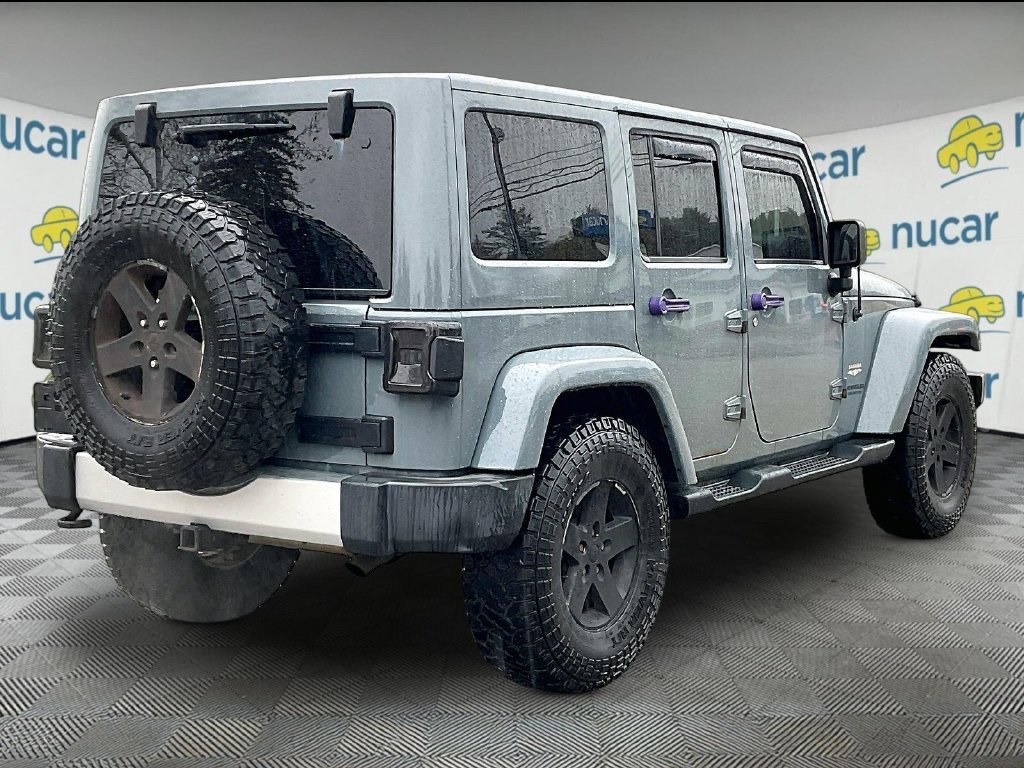 Used 2015 Anvil Clear Coat Jeep Unlimited Sahara image 6