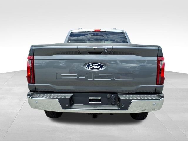 New 2026 Carbonized Gray Metallic Ford XLT image 13