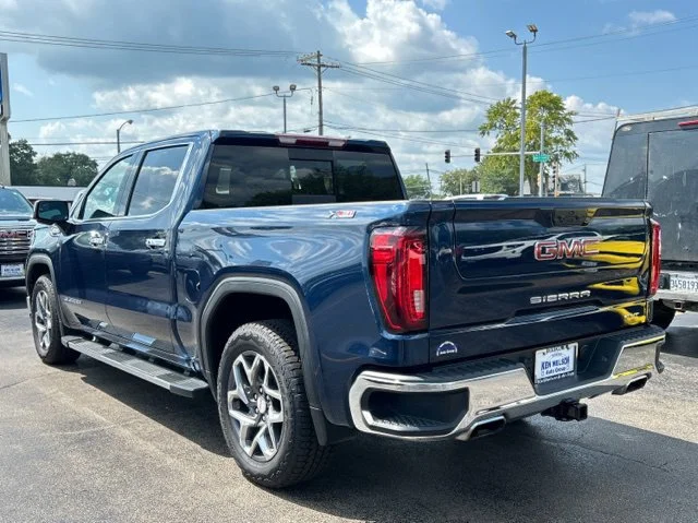 Used 2023 PACIFIC BLUE METALLIC GMC SLT image 5