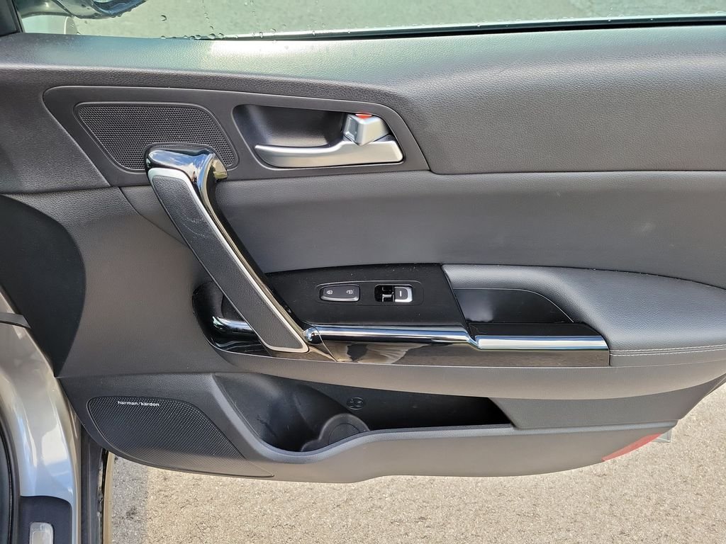 Used 2020 Steel Gray Kia SX image 10