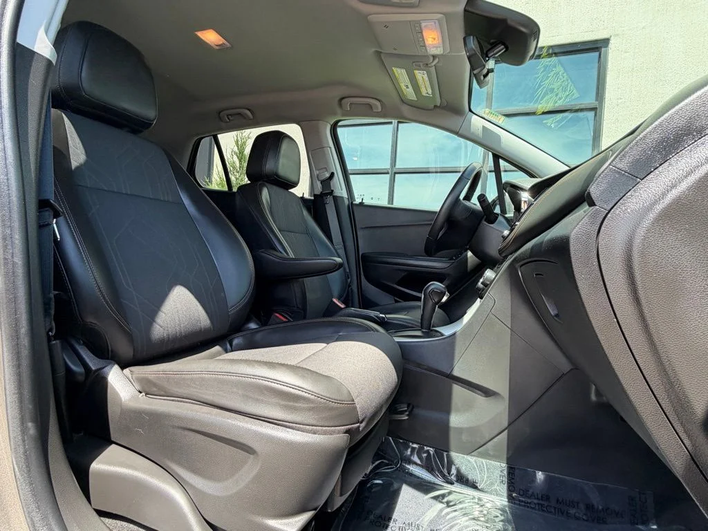 Used 2022 Gray Chevrolet LT image 21