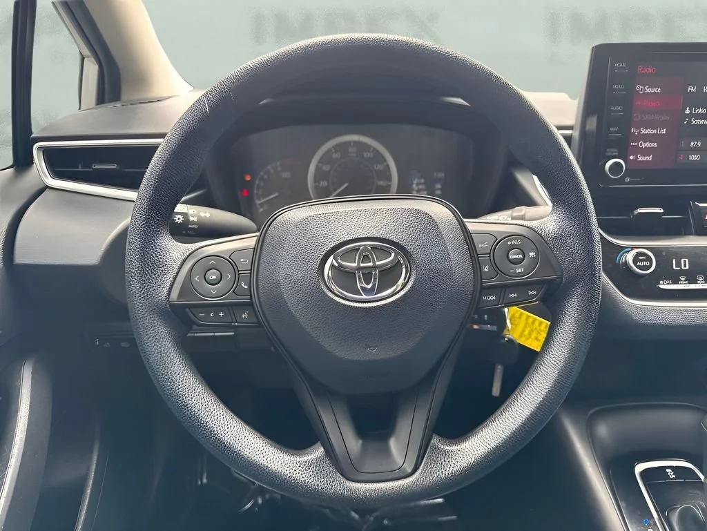 Used 2022 White Toyota LE image 13