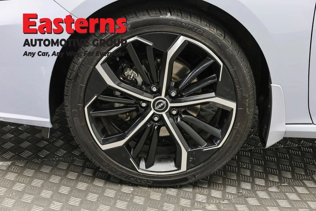 Used 2023 Gray Nissan 2.5 SR image 32