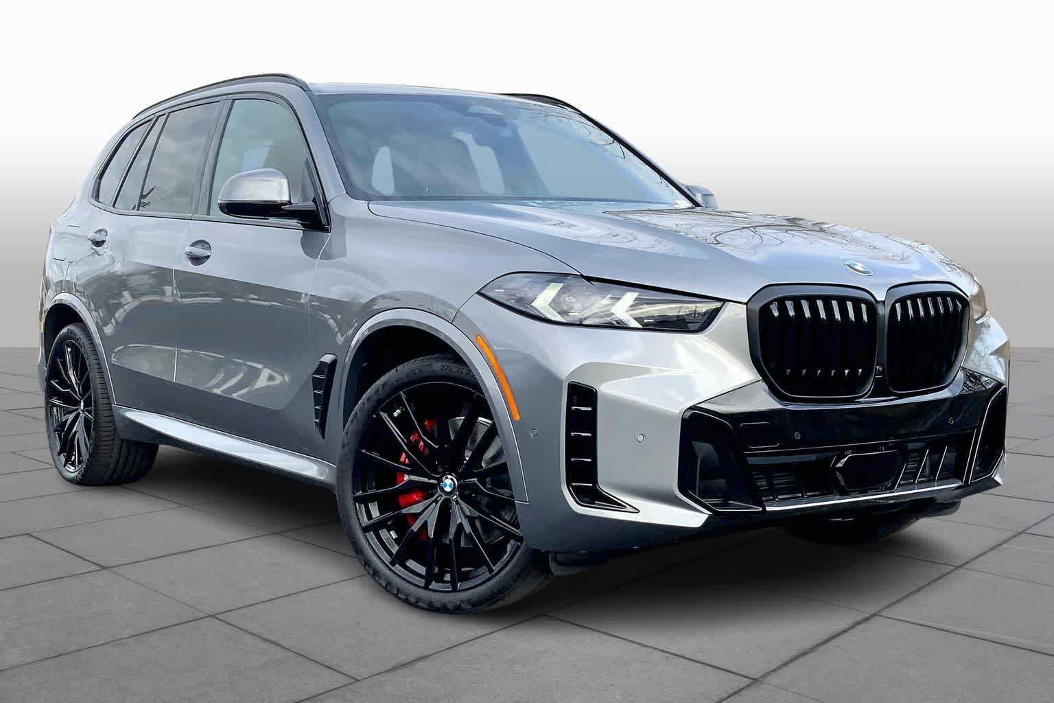 New 2026 Skyscraper Grey Metallic BMW sDrive40i image 2