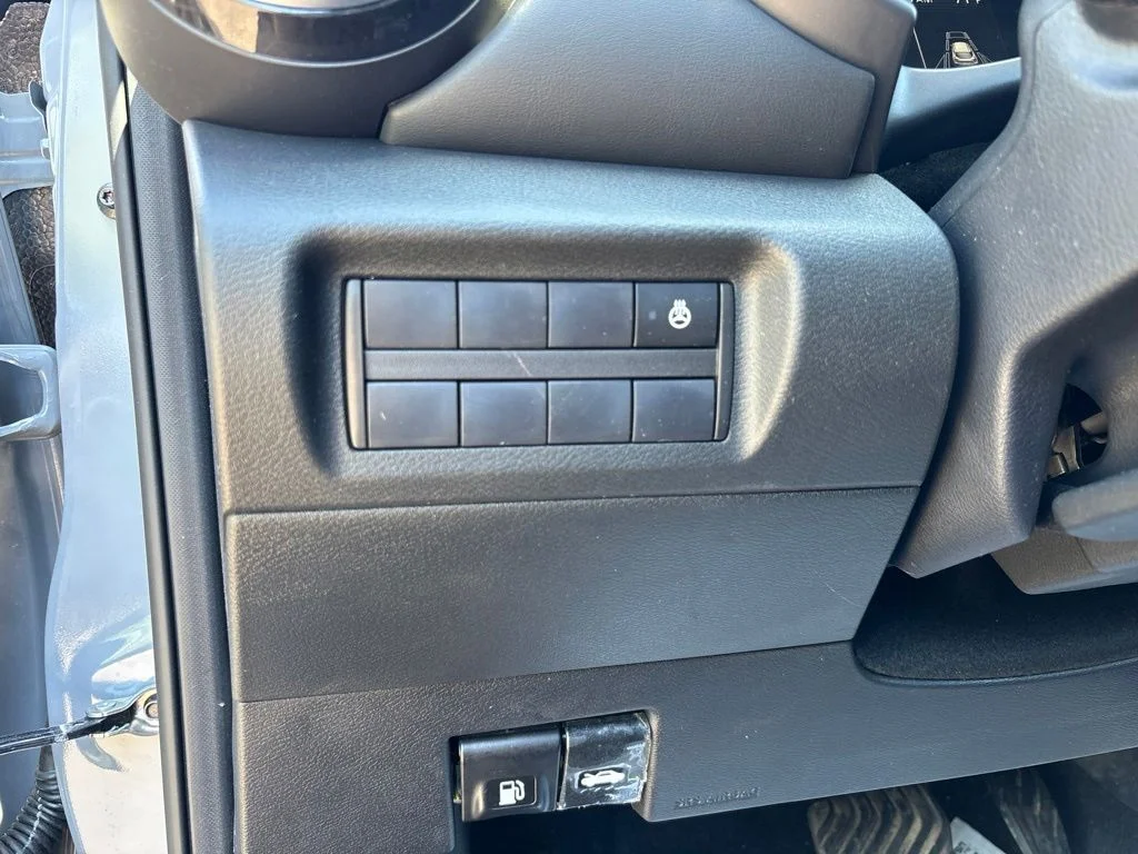 Used 2024 Gray Nissan SR image 15